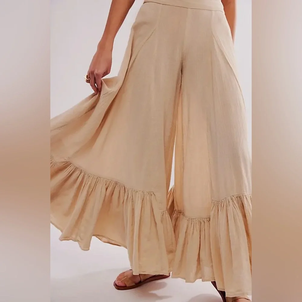 Free People Summer Kiss Godet Trousers NWOT - Picture 2 of 3